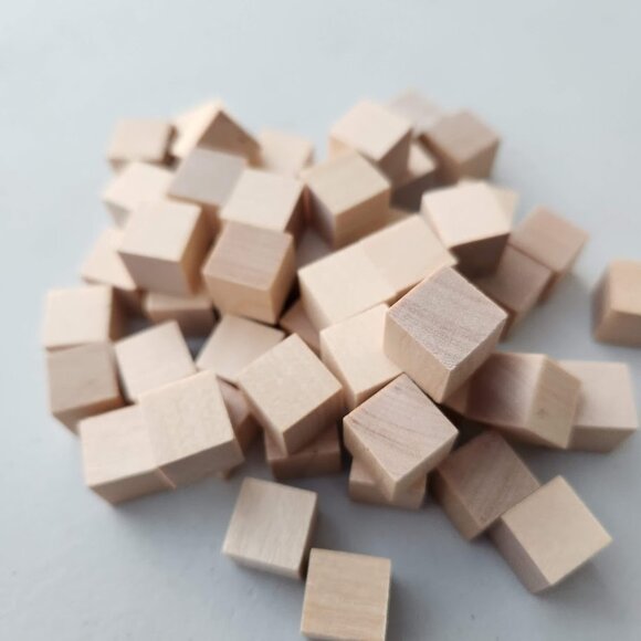 100 DIY Craft Supplies Wooden Cubes 1/2-inch Blank Wooden Blocks Unfinished Wood - Picture 2 of 7
